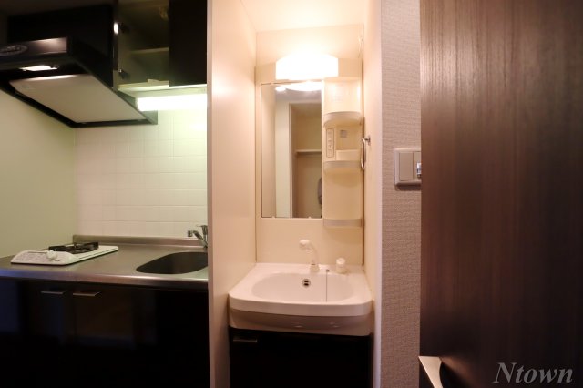 洗面設備　独立洗面台です