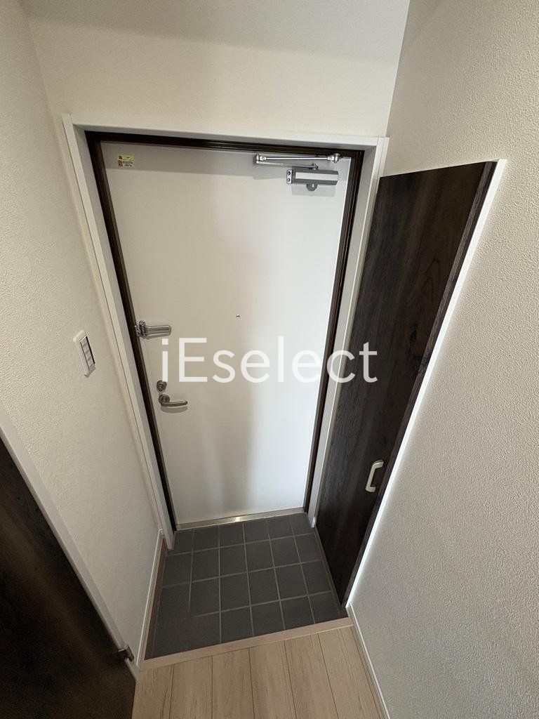 玄関　シューズボックス付きの玄関。