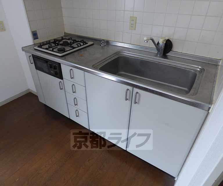 キッチン　キッチンです。