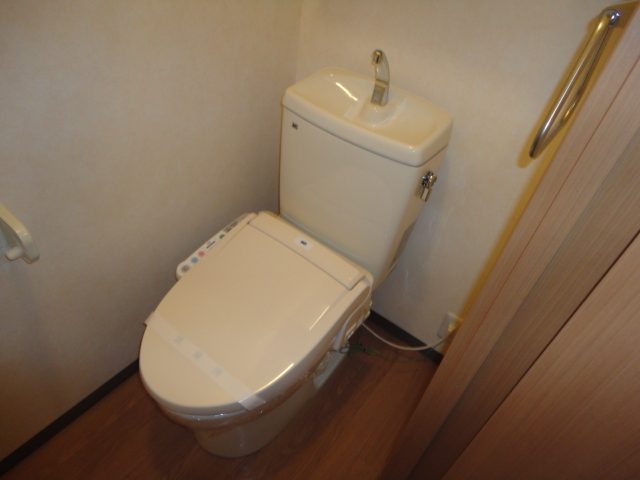 トイレ　シャワー付トイレ