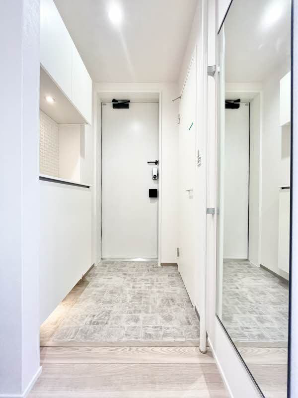 玄関　広々としたフラットな玄関☆※前回募集時参考写真