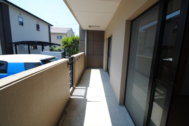 バルコニー　内装イメージ：同物件別室