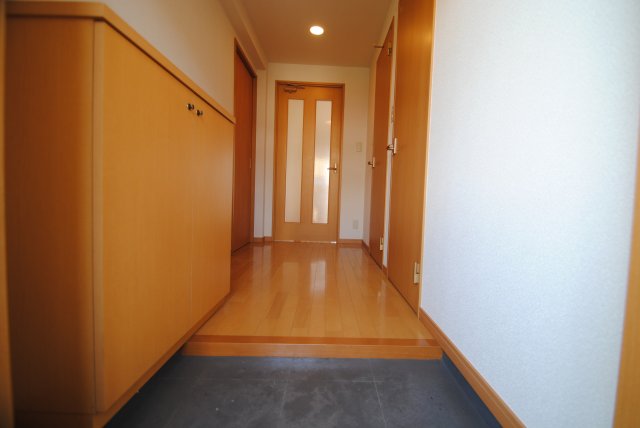 玄関　内装イメージ：同物件別室