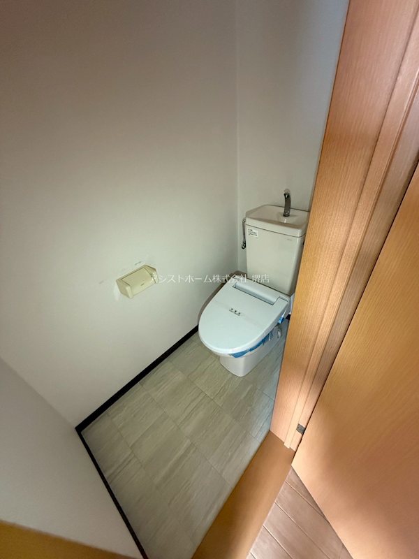 トイレ　ウォッシュレット付き