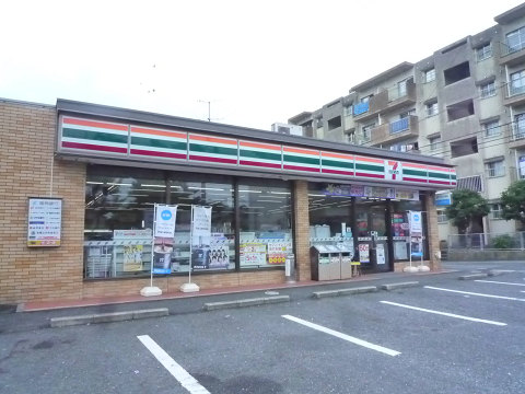 コンビニ　セブンイレブン門司東新町1丁目店（コンビニ）まで235m