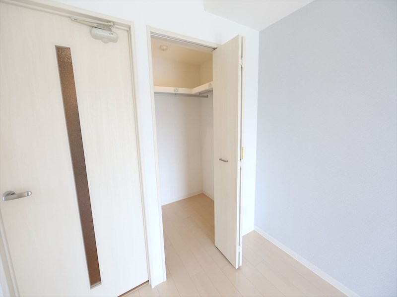 収納　ウォークインクローゼット（収納充実してます）