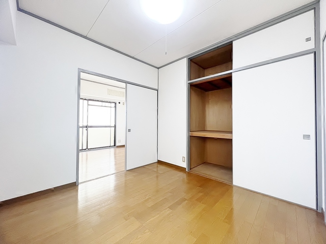その他部屋・スペース　フローリング・収納