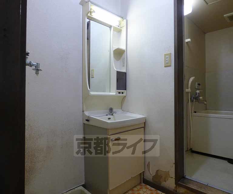 洗面設備　洗面台です。