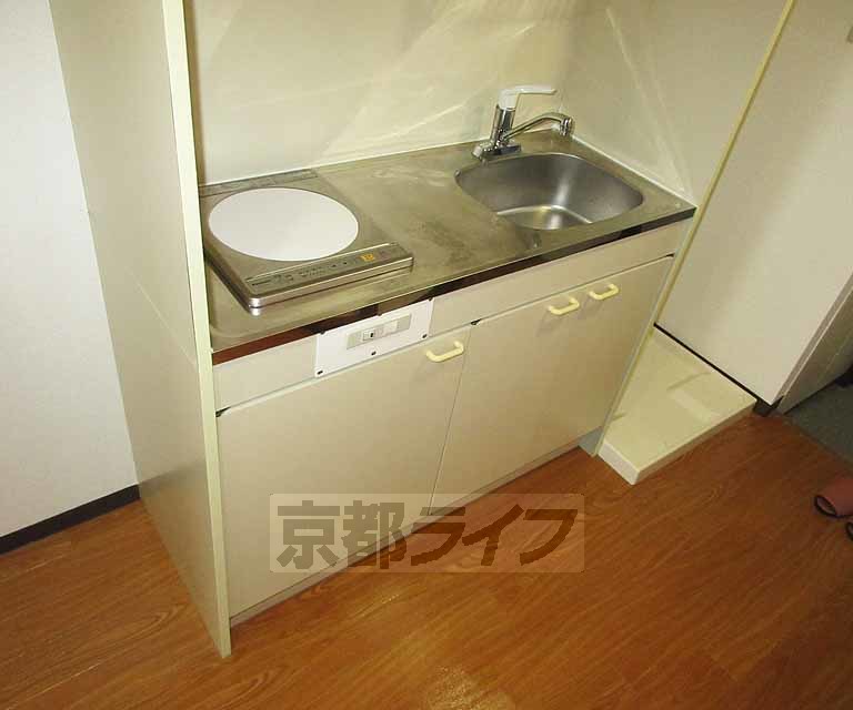 キッチン　コンパクトなキッチンで使いやすいです！