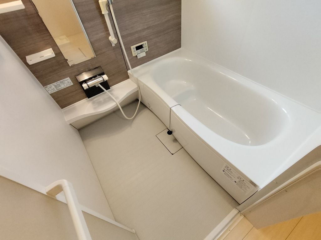 バス・シャワールーム　バス