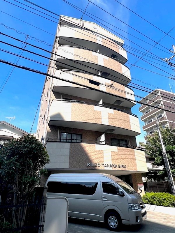 建物外観　松戸駅徒歩５分（４００ｍ）