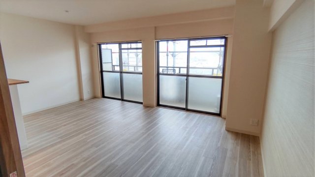 居室・リビング　広々としたリビングです