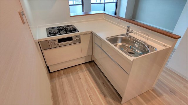 キッチン　L字型のおしゃれなキッチンです