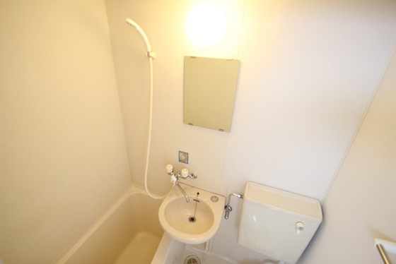 洗面設備　※他のお部屋の写真です。