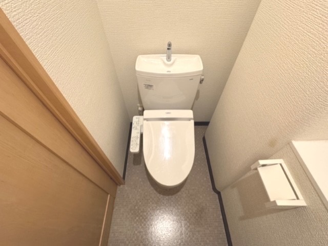 トイレ　同物件別部屋イメージ
