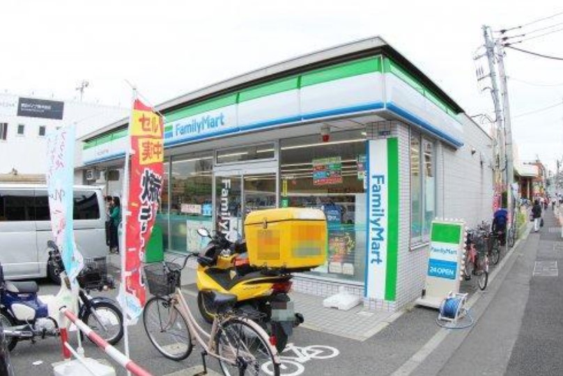 コンビニ　ファミリーマート大田上池台四丁目店（コンビニ）まで298m