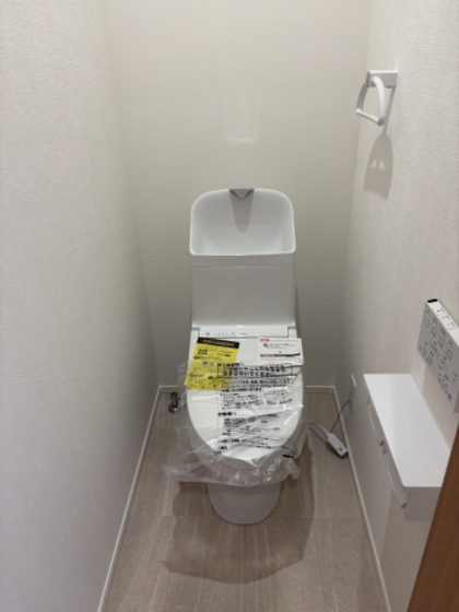 トイレ　※別部屋の写真です