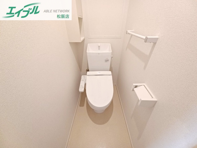 トイレ　同型参考写真