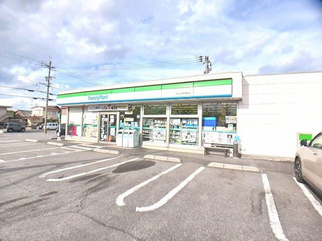 コンビニ　ファミリーマート乙津港店（コンビニ）まで190m