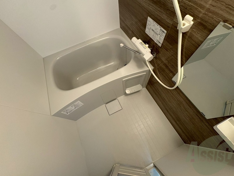 バス・シャワールーム　お風呂になります。一日の疲れを癒してくださいね。