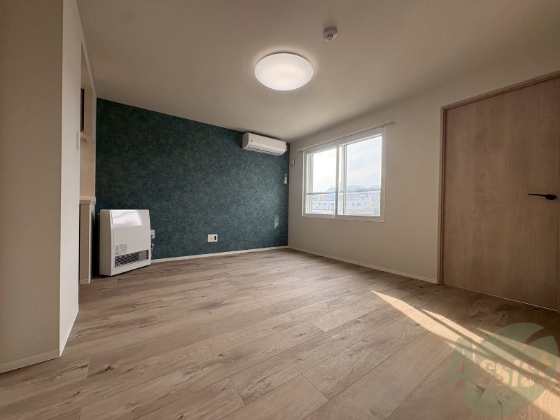 居室・リビング　広々としたリビングですね。使い勝手がよさそうですね！