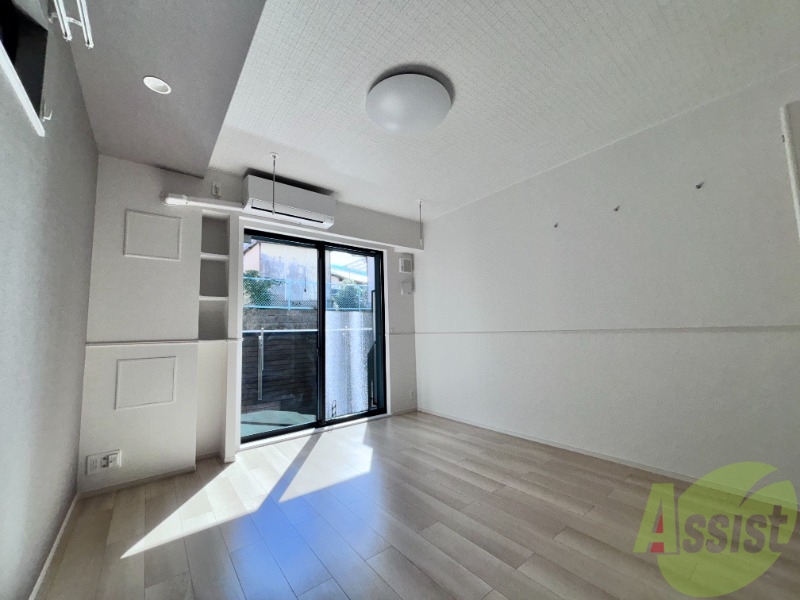 居室・リビング　こちらのリビングは洋室の７．６帖になります。