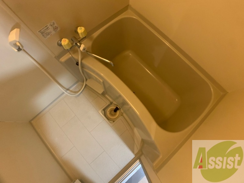 バス・シャワールーム　お風呂です。ゆっくりお風呂につかるのも体に良いですね～