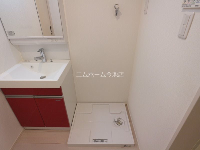 洗面設備　脱衣所　独立洗面台（シャンプードレッサー）