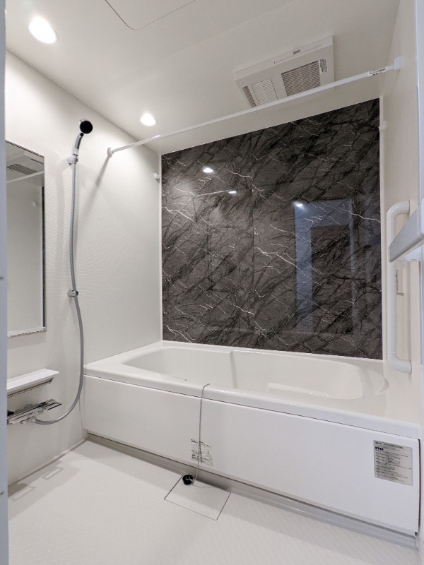 バス・シャワールーム　図面と現状に相違がある場合には現状を優先