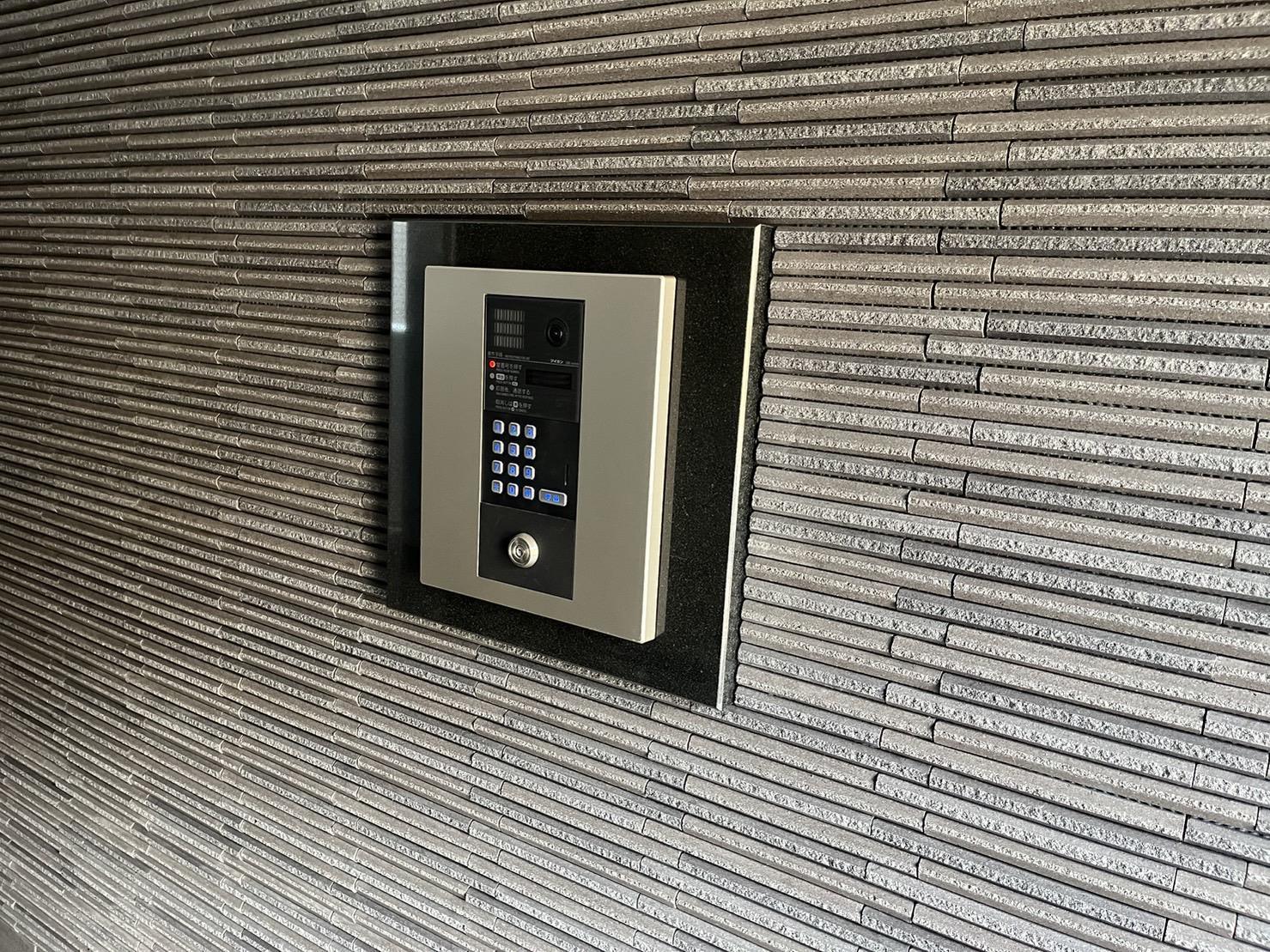 エントランス　安心のオートロック付き賃貸マンション♪