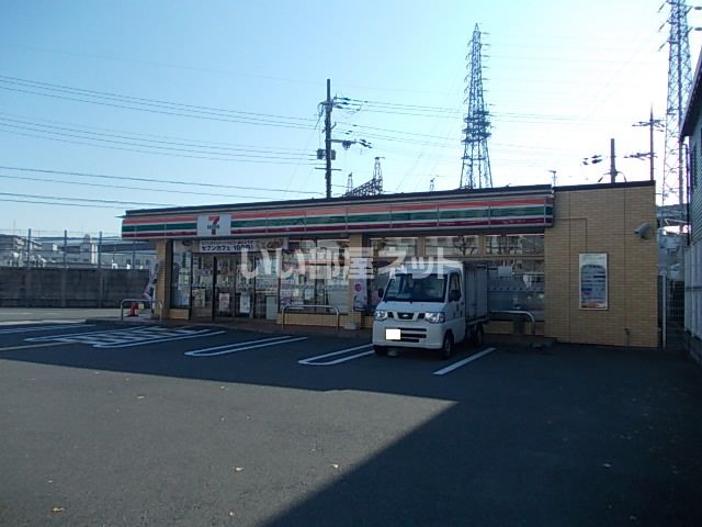 コンビニ　セブンイレブン 京都上鳥羽南鉾立町店（コンビニ）まで449m