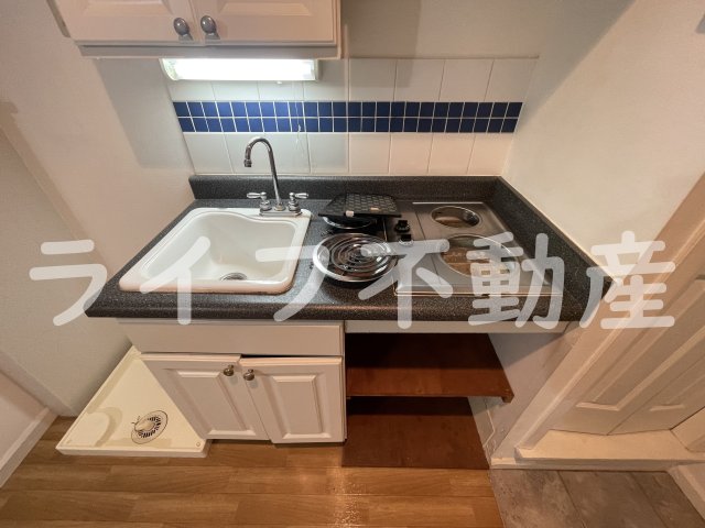 キッチン　コンパクトなキッチンで掃除もラクラク