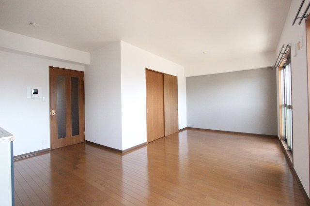 居室・リビング　参考写真です。現況優先。