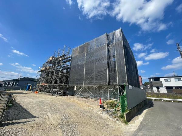 建物外観　建築中