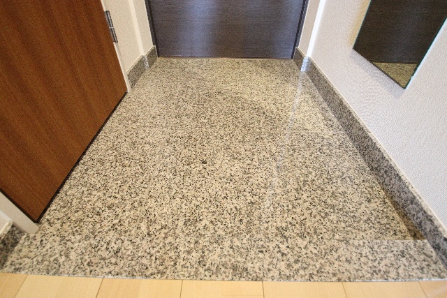 玄関　※別室の参考写真の為、現況優先です。