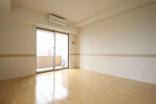 居室・リビング　※別室の参考写真の為、現況優先です。