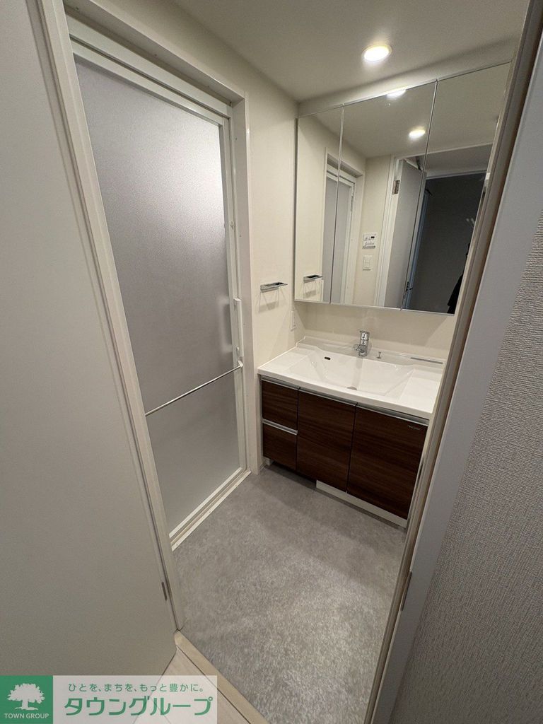 洗面設備　収納