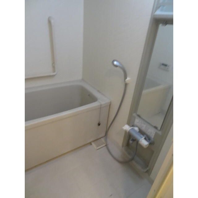 バス・シャワールーム　※別部屋参考写真