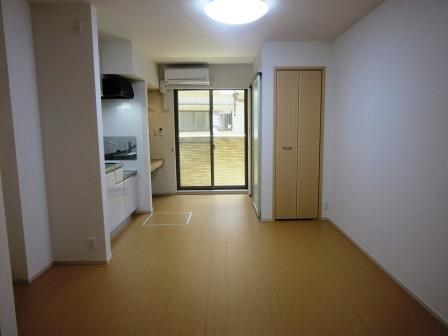 居室・リビング　ユーアイ・ハイツ池田II