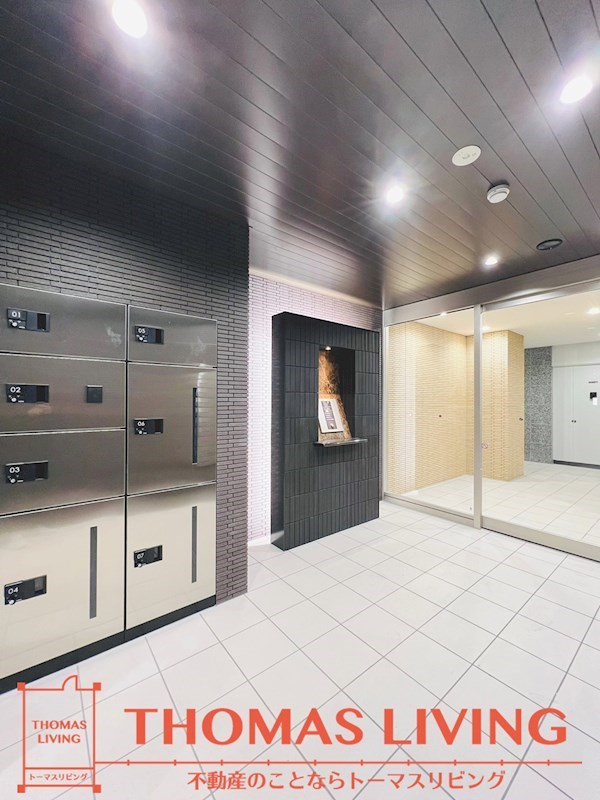 ロビー　オートロック・宅配ボックスあり