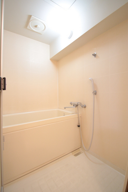 バス・シャワールーム　※別室の参考写真の為、現況優先です。