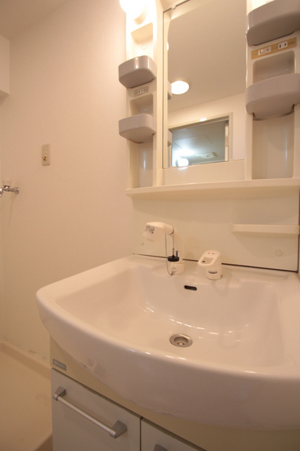 洗面設備　※別室の参考写真の為、現況優先です。