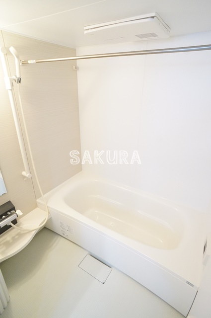 バス・シャワールーム　ご家族や長時間入浴に便利な追い炊き機能付きです♪