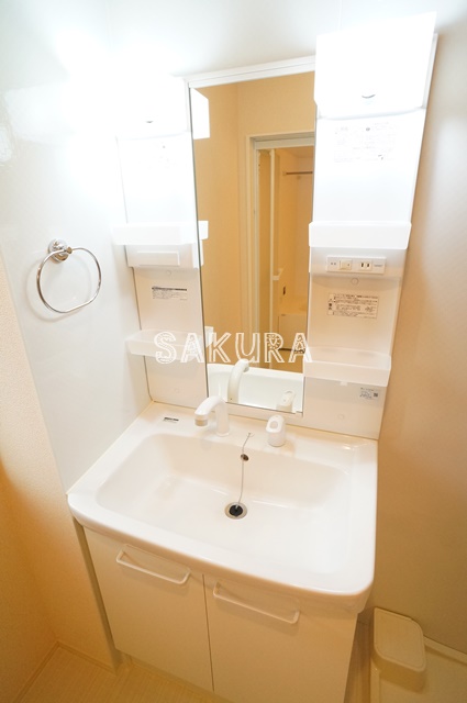 洗面設備　身支度に便利な洗面台♪