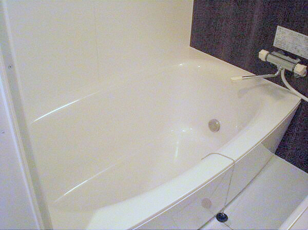 バス・シャワールーム　☆追い焚き機能付き☆