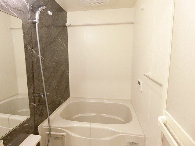 バス・シャワールーム　お風呂です