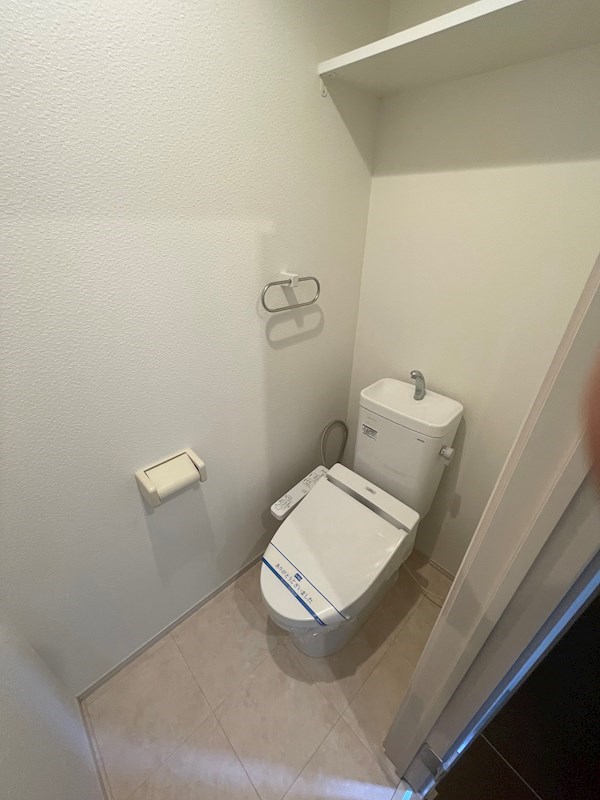 トイレ　同タイプ参考写真