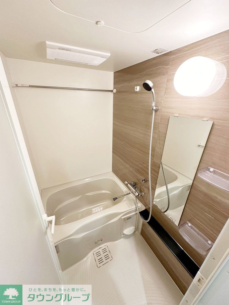 バス・シャワールーム　反転写真