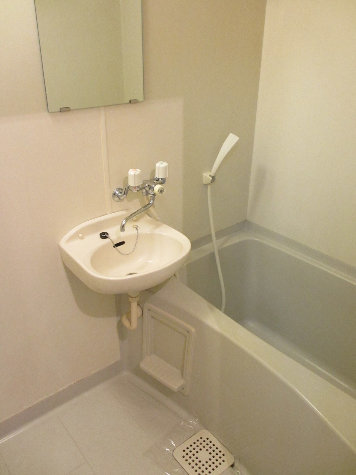 バス・シャワールーム　清潔な浴槽でリフレッシュ