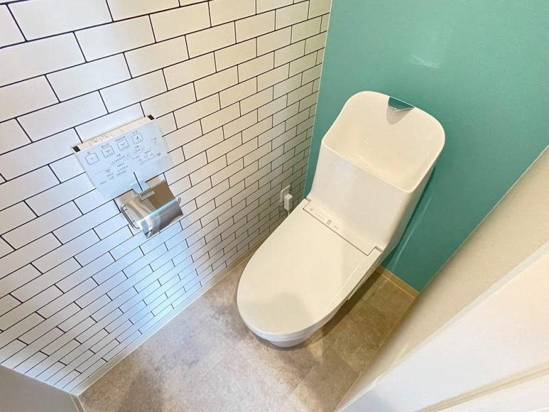 トイレ　トイレ